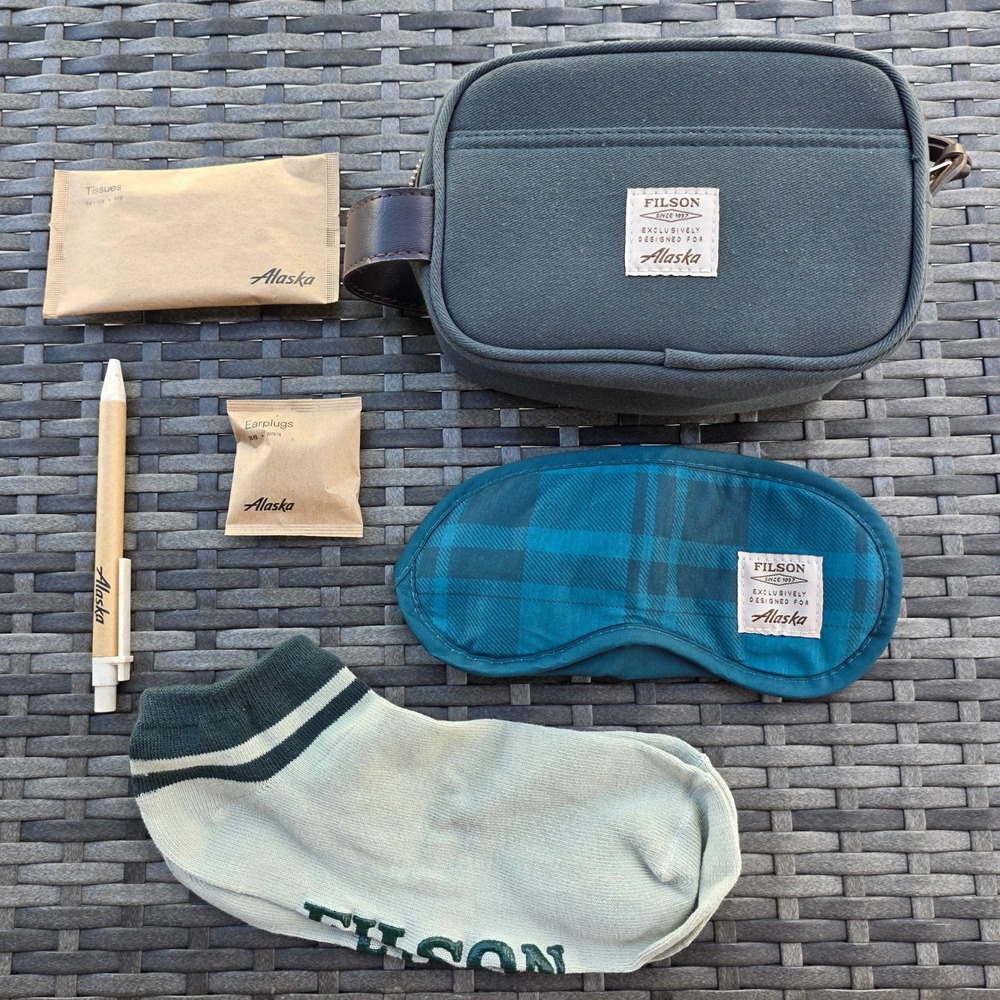 Filson Alaska Airlines Travel Pack Green Canvas Toiletry Amenities Kit Bag